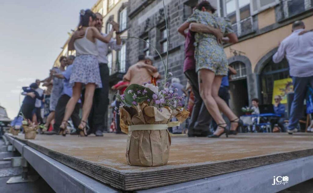 Festival de Tango à Riom milonga en extérieur